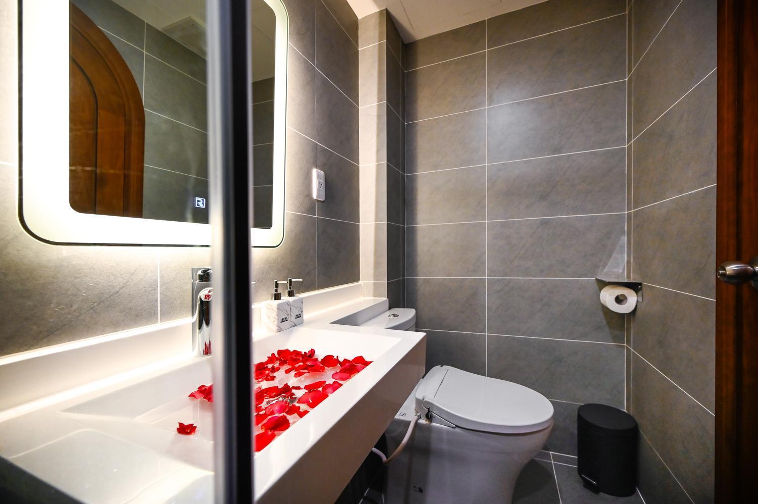 Saigon Hotel & Apartment Ho Chi Minh City Bagian luar foto